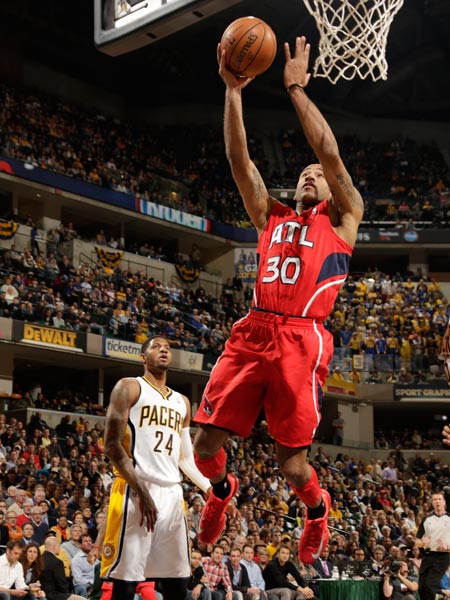 并强调肋部 并强调肋部